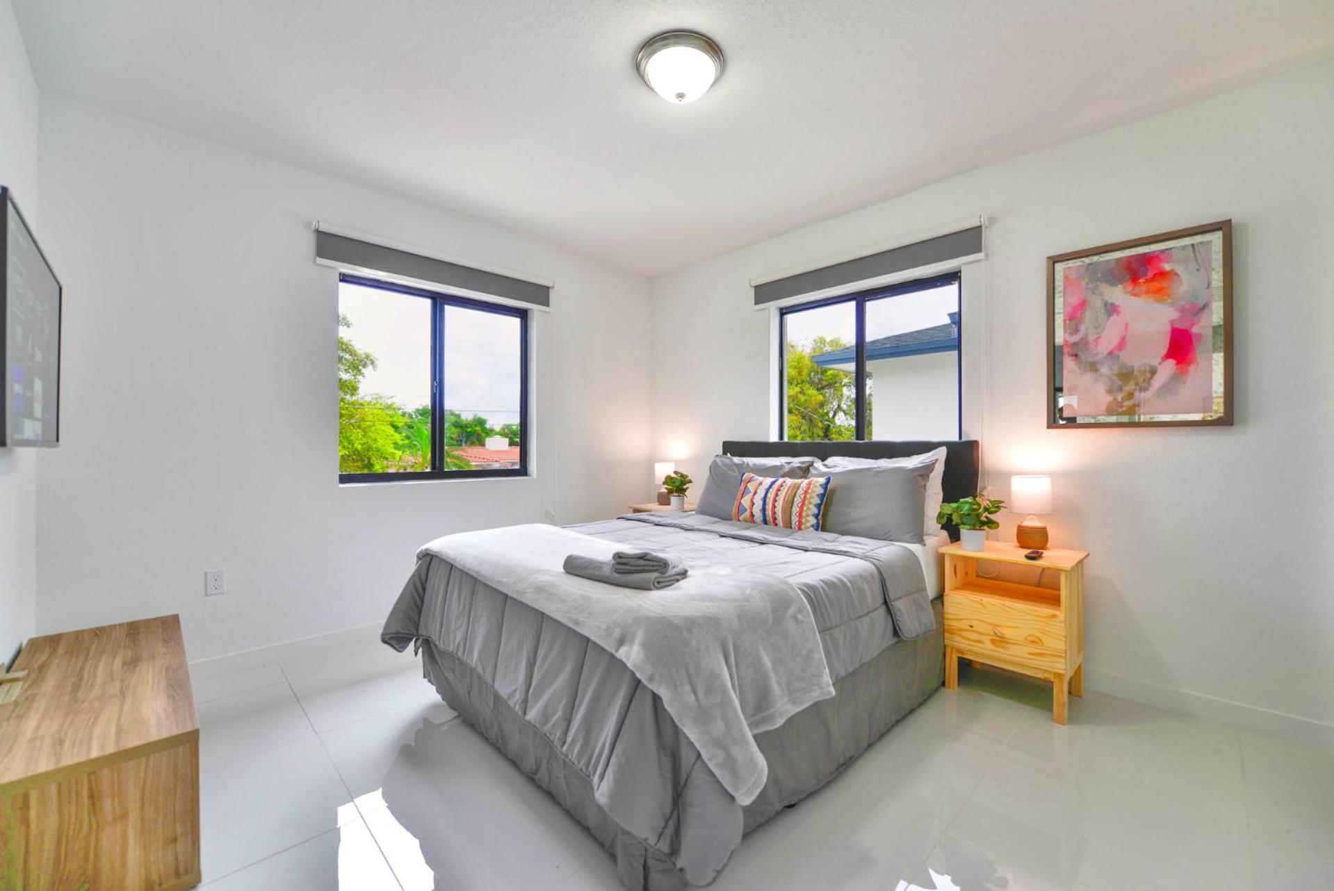 Apartment Free Parking & Great Space For Your Trip!