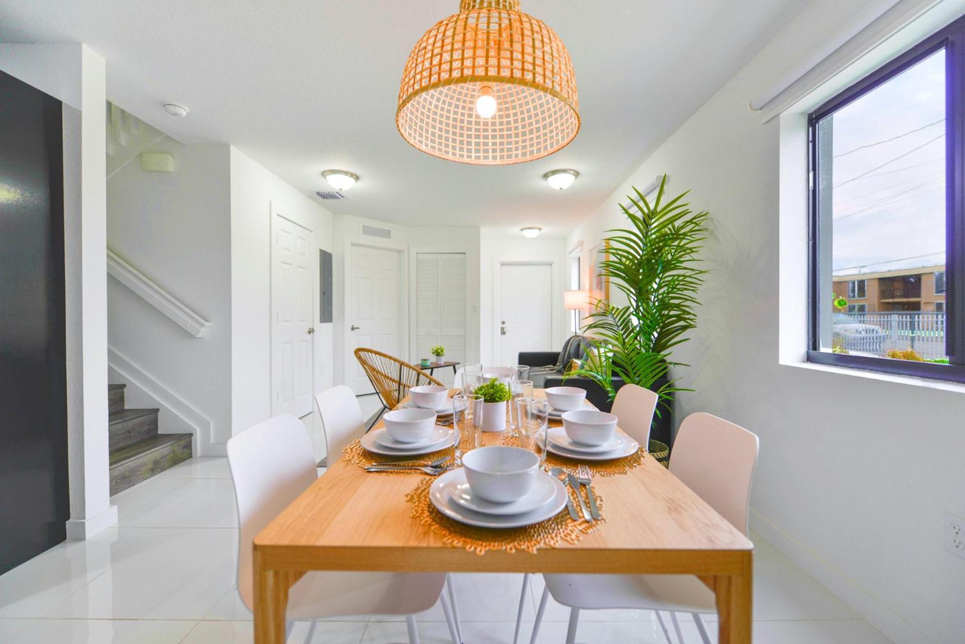Apartment Free Parking & Great Space For Your Trip! *